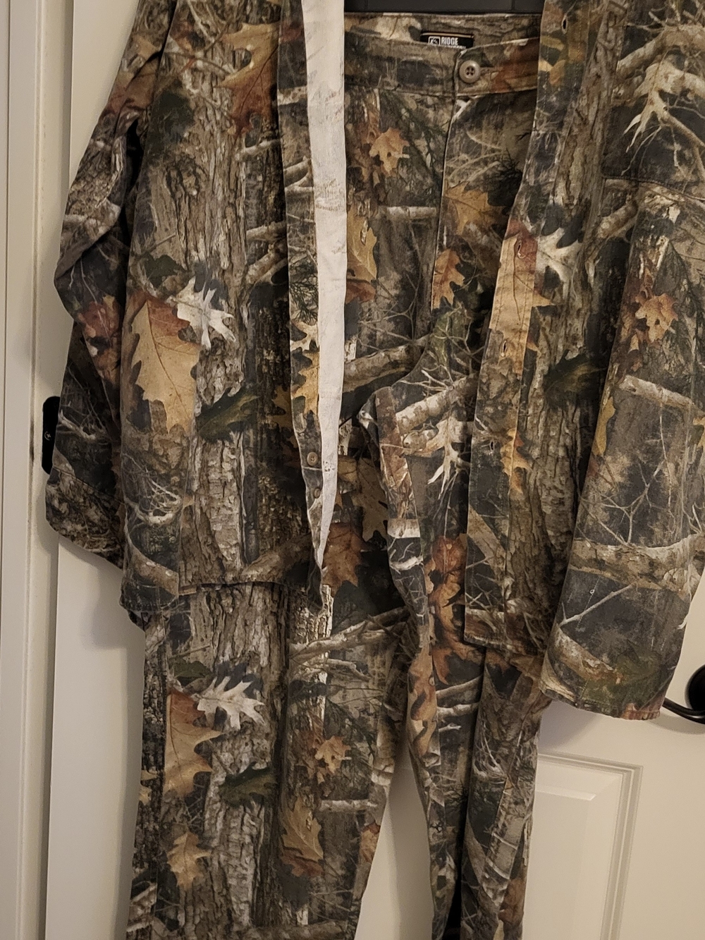 Men's Camouflage Hunting Jacket & Pants Set - Realtree-Style Camo